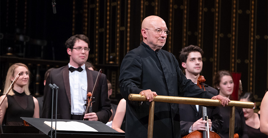 Dennis Russell Davies és a Zeneakadémia Szimfonikus Zenekara